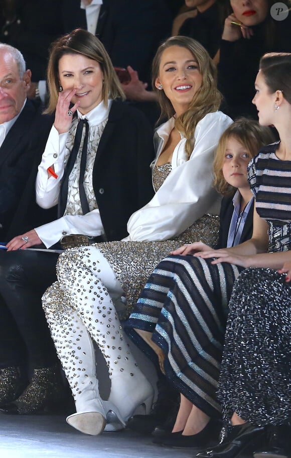 Blake Lively - Front row du défilé de mode The Chanel Croisiere au Metropolitan Museum à New York, le 4 décembre 2018