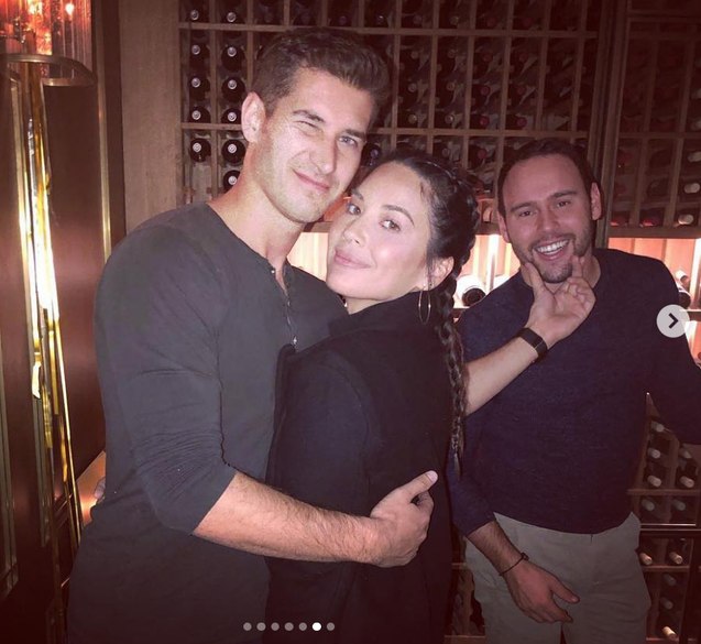 olivia veut prendre du plaisir avec un jeune homme chez elle olivia veut prendre du plaisir avec un jeune homme chez elle