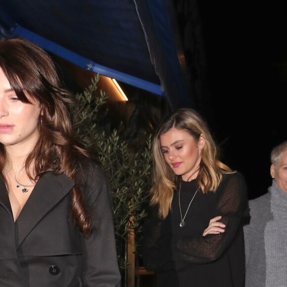 Lottie Moss fête son 21ème anniversaire avec sa demi-soeur Kate et sa mère Inga au restaurant "La Famiglia" à Londres, le 9 janvier 2019.