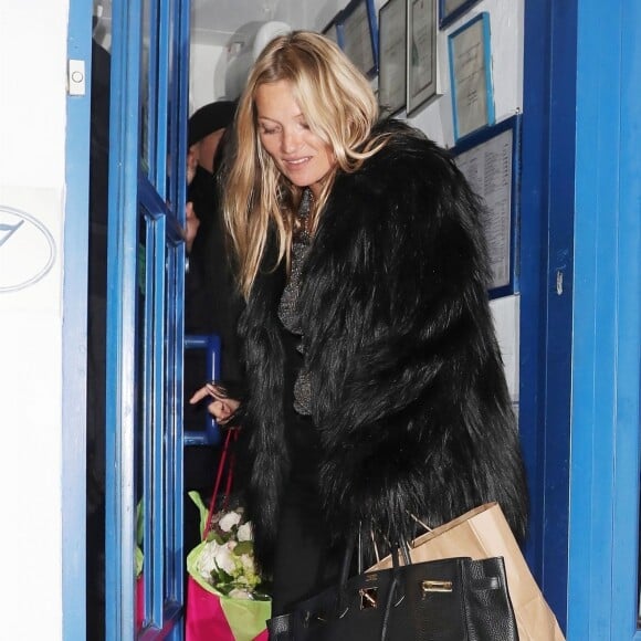 Lottie Moss fête son 21ème anniversaire avec sa demi-soeur Kate et sa mère Inga au restaurant "La Famiglia" à Londres, le 9 janvier 2019.