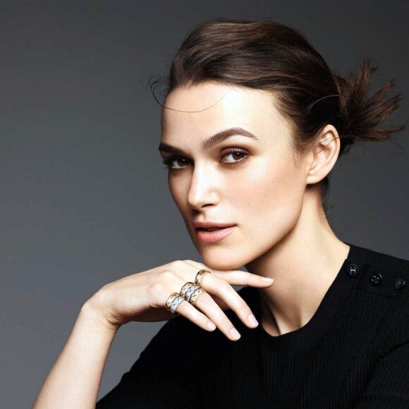 Keira Knightley, égérie Chanel Joaillerie, pose pour la nouvelle campagne Chanel, le 29 octobre 2018.