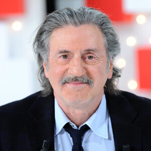 Daniel Auteuil - Enregistrement de l'émission "Vivement Dimanche prochain" au studio Gabriel, présentée par M.Drucker et diffusée le 13 janvier 2019 sur France 2. Le 19 décembre 2018 © Guillaume Gaffiot / Bestimage