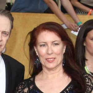 Steve Buscemi et sa femme Jo Andres - Screen Actors Guild Awards au Shrine Exposition Center à Los Angeles. Le 18 janvier 2014