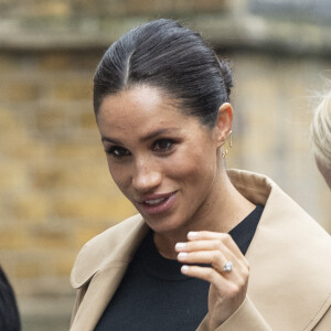 Meghan Markle, duchesse de Sussex, enceinte, en visite auprès de l'association Smart Works, à Londres le 10 janvier 2019.