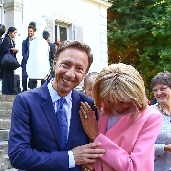 Stéphane Bern, responsable de la mission patrimoine, et la première dame Brigitte Macron - Le président de la République française et sa femme visitent la villa Viardot à l'occasion des Journées Européennes du Patrimoine à Bougival, le 15 septembre 2018. © Stéphane Lemouton/Bestimage