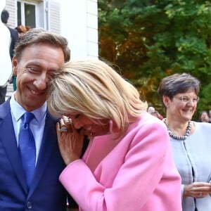 Stéphane Bern, responsable de la mission patrimoine, et la première dame Brigitte Macron - Le président de la République française et sa femme visitent la villa Viardot à l'occasion des Journées Européennes du Patrimoine à Bougival, le 15 septembre 2018. © Stéphane Lemouton/Bestimage