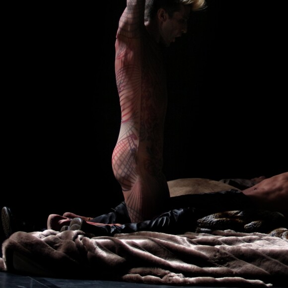 Photo tirée du spectacle Lorenzaccio avec Marie-Claude Pietragalla et Julien Derouault.