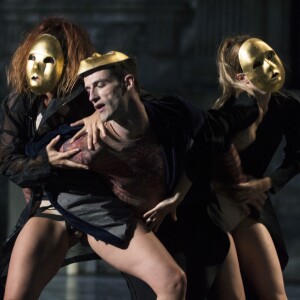 Photo tirée du spectacle Lorenzaccio avec Marie-Claude Pietragalla et Julien Derouault.