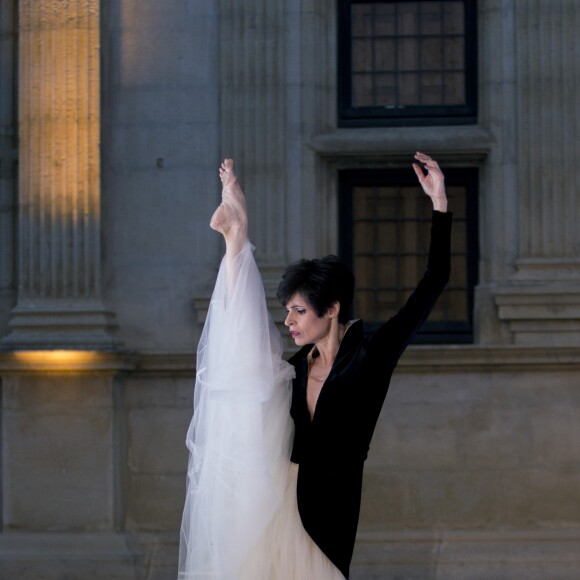 Photo tirée du spectacle Lorenzaccio avec Marie-Claude Pietragalla et Julien Derouault.