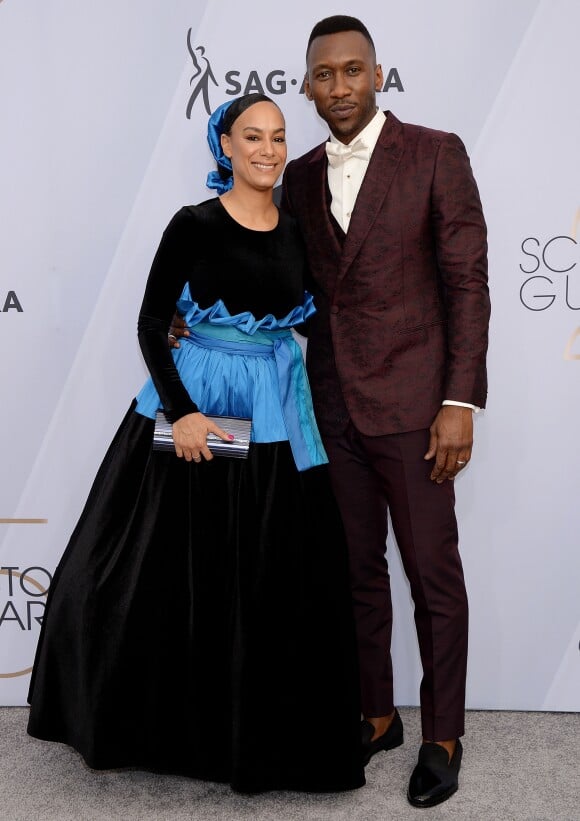 Mahershala Ali et sa femme Amatus Sami-Karim - Photocall - 25ème cérémonie annuelle des Screen Actors Guild Awards au Shrine Audritorium à Los Angeles, le 27 janvier 2019.