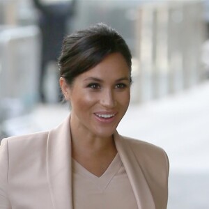 Meghan Markle (enceinte), duchesse de Sussex, à son arrivée au National Theatre à Londres. Le 30 janvier 2019.