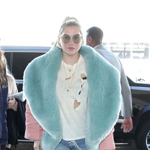 La chanteuse Kesha à l'aéroport de Los Angeles. le 22 décembre 2018