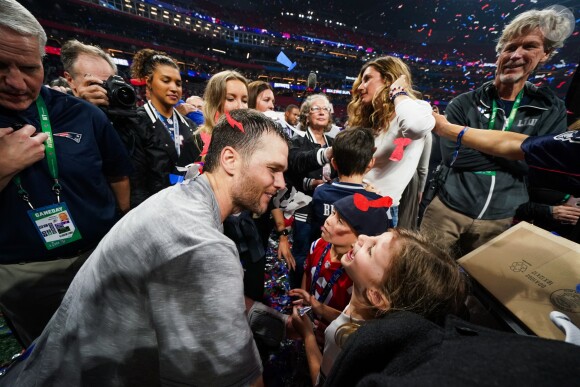 Tom Brady fête la victoire des New England Patriots au Super Bowl LIII avec son épouse Gisele Bündchen et leurs enfants Vivian, Benjamin et John. Atlanta, le 3 février 2019.