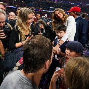 Tom Brady fête la victoire des New England Patriots au Super Bowl LIII avec son épouse Gisele Bündchen et leurs enfants Vivian, Benjamin et John. Atlanta, le 3 février 2019.