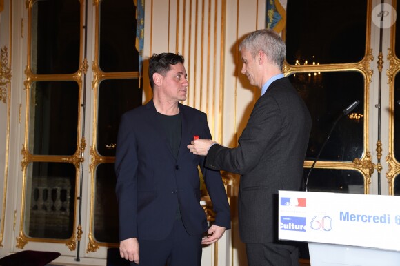 Olivier Py et Franck Riester, ministre de la Culture - Remise des insignes de chevalier de l'Ordre national de la Légion d'Honneur au metteur en scène Olivier Py au ministère de la Culture à Paris, le 6 février 2019. © Giancarlo Gorassini/Bestimage