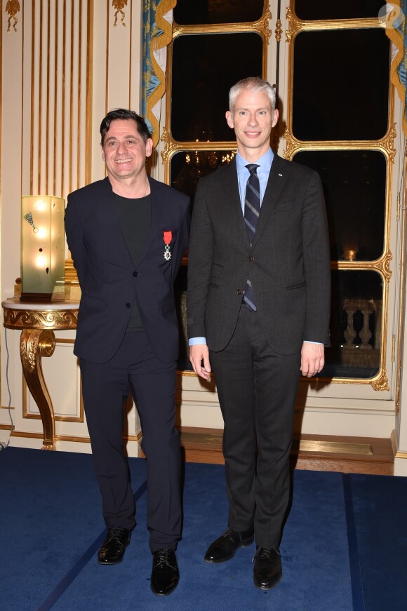 Olivier Py et Franck Riester, ministre de la Culture - Remise des insignes de chevalier de l'Ordre national de la Légion d'Honneur au metteur en scène Olivier Py au ministère de la Culture à Paris, le 6 février 2019. © Giancarlo Gorassini/Bestimage