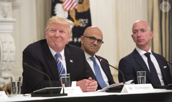 Donald Trump, Satya Nadella, Jeff Bezos - Réunion avec les membres du American Technology Council à la Maison Blanche à Washington, le 19 juin 2017.