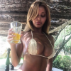 Zahia Dehar sexy lors de ses vacances en Corse. Instagram, août 2017.