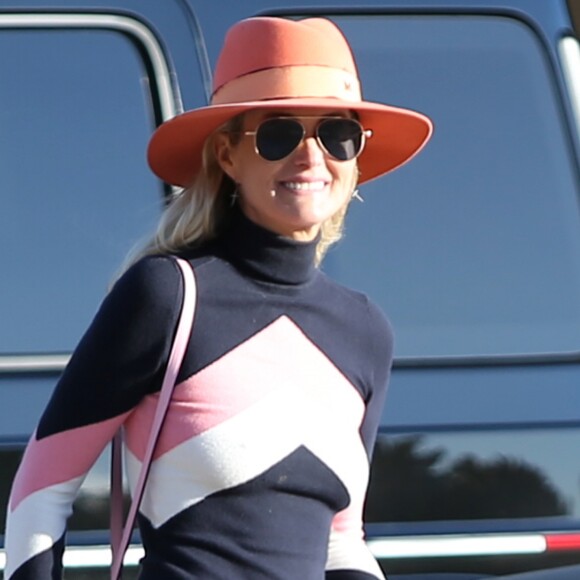 Laeticia Hallyday, ses filles Jade et Joy Hallyday et sa mère Françoise Thibaut sont allées déjeuner au restaurant japonais Nobu avec des amis à Malibu, Los Angeles, le 9 février 2019.
