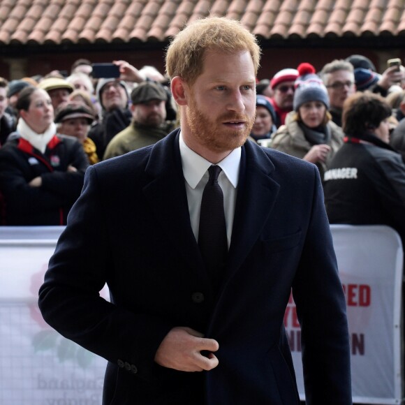 Le prince Harry, duc de Sussex, arrive au stade de Twickenham pour assister au match de rugby Angleterre France à l'occasion du tournoi de six nations à Londres le 10 février, 2019.