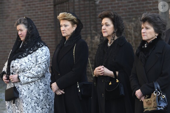Les princesses Sophie de Ligne et Christine de Ligne aux obsèques de leur mère la princesse Alix de Ligne (née princesse de Luxembourg) le 16 février 2019 en l'église Saint-Pierre à Beloeil, en Belgique.