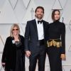 Bradley Cooper avec sa mère et Irina Shayk lors de la cérémonie des Oscars le 24 févrir 2019 à Los Angeles