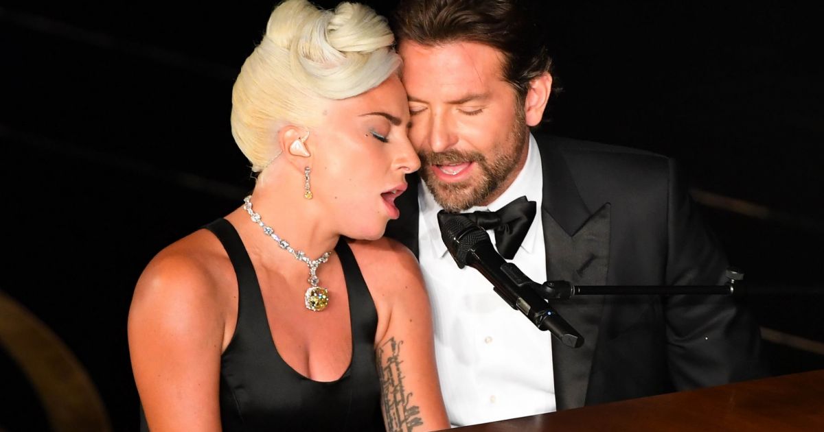 Bradley Cooper En Duo Avec Lady Gaga Lors De La Cérémonie Des Oscars Le 24 Févrir 2019 à Los