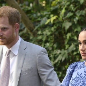 Le prince Harry et Meghan Markle, duchesse de Sussex, enceinte et en robe Carolina Herrera, ont été reçus par le roi Mohammed VI du Maroc et sa famille à la résidence royale à Salé le 25 février 2019 pour une cérémonie du thé et une audience privée, dernier engagement de leurs visite officielle au Maroc.