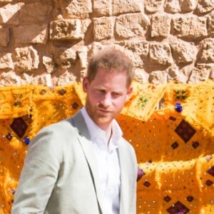 Le prince Harry, duc de Sussex, et Meghan Markle (enceinte), duchesse de Sussex, en visite aux Jardins andalous à Rabat lors de leur voyage officiel au Maroc, le 25 février 2019.