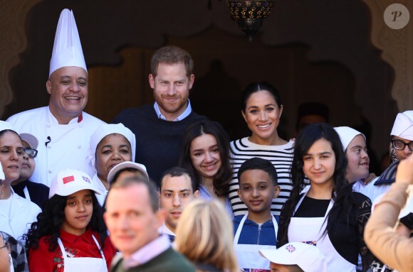 Le prince Harry, duc de Sussex, et Meghan Markle (enceinte), duchesse de Sussex, en visite à la Villa des Ambassadeurs, où les attendait un atelier culinaire, à Rabat lors de leur voyage officiel au Maroc le 25 février 2019