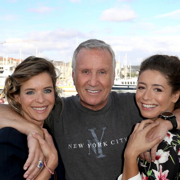Exclusif - No Web - Yves Rénier pose avec ses deux filles Samantha et Lola lors du festival international du film de La Rochelle, France, le 13 septembre 2018. © Patrick Bernard/Bestimage