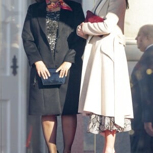 Le roi Felipe VI et la reine Letizia d'Espagne lors de la cérémonie de bienvenue en l'honneur du président péruvien Martin Alberto Vizcarra Cornejo et de sa femme Maribel Diaz Cabello à Madrid le 27 février 2019.