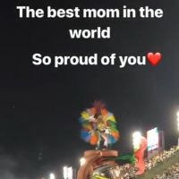 Cathy Guetta défile au carnaval de Rio, son fils Elvis très "fier"