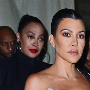 Kim et Kourtney Kardashian à la sortie du club "Cipriani" à New York, le 7 février 2019.