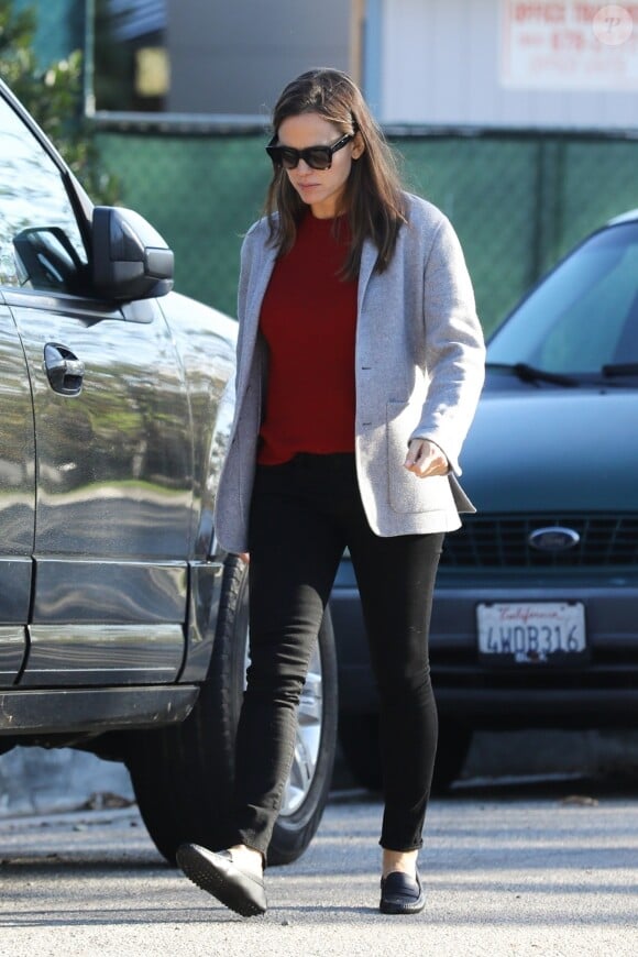 Exclusif - Jennifer Garner s'est rendue au domicile de son ex Ben Affleck accompagnée de sa fille Violet à Los Angeles, le 1er décembre 2018.