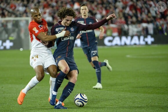 Adrien Rabiot et Djibril Sidibé - Le PSG remporte la finale de la coupe de la ligue de football contre l'AS Monaco sur le score de 3 buts à 0 à Bordeaux le 31 mars 2018.