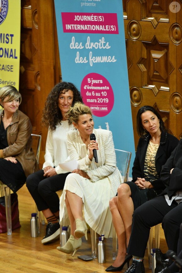 Laura Tenoudji, journaliste et chroniqueuse TV, anime un débat à Nice dans le cadre de la Journée Internationale des Droits des Femmes au Centre Universitaire Méditerranéen le 8 mars 2019. © Bruno Bebert / Bestimage