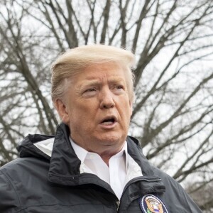 Donald Trump, Melania et Barron Trump quittent la Maison Blanche pour se rendre en Alabama, le 8 mars 2019.