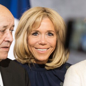 Jean-Yves Le Drian et Brigitte Macron - Remise du premier prix Simone Veil de la République française pour l'égalité femmes – hommes à la Camerounaise Aissa Doumara Ngatansou au palais de l'Elysée à Paris, à l'occasion de la journée mondiale du droits des femmes. Le 8 mars 2019 © Stéphane Lemouton / Bestimage