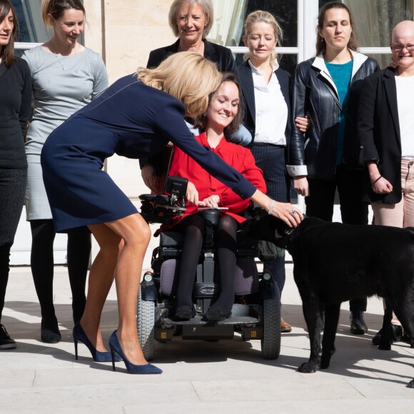 Brigitte Macron rencontre des femmes handicapées ou concernées par le handicap, Edith Thouelle, Aurore Selmi, Virginie Delalande, Alienor Vincotte, Laure Marsac, Sophie Cluzel (secrétaire d'État chargée des Personnes handicapées), Charlotte De Vilmorin, Marie-Amelie Le Fur, Sylvie Dugelay, Sarah Da Silva Gomes  Eugénie Touré, Stéphanie Pillonca, Liliya Reshetnyak, Delphine Ernotte, Laetitia Bernard et Raphaële Rabatel au palais de l'Elysée à Paris, France, le 8 mars 2019. © Pierre Villard/Pool/Bestimage