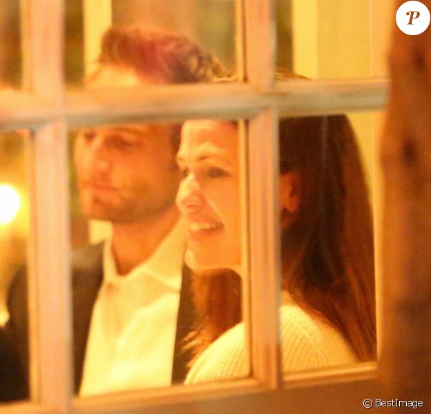 Exclusif - Jennifer Garner et son compagnon John Miller sont allés diner en amoureux au restaurant Giorgio Baldi à Santa Monica, le 27 février 2019