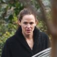 Exclusif - Ben Affleck et son ex Jennifer Garner ont organisés une fête privée pour l'anniversaire de leur fils Samuel à Santa Monica. Ben fume une cigarette et boit un coca light sur le trottoir. Le 27 février 2019  For germany call for price - Please hide children face prior publication Exclusive - Ben Affleck and Jennifer Garner throw a birthday party for their son Samuel who turns 7 years old today in Santa Monica. The party was medieval themed as some medieval actors were seen arriving while Ben smoked a cigarette. The pair also had a BBQ catering company supply the food for the party. 27th february 201927/02/2019 - Los Angeles