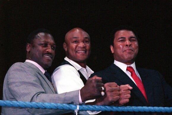 Mohamed Ali, Joe Frazier et George Foreman.