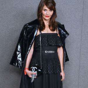 Helena Christensen - Photocall du défilé de mode The Chanel Croisiere au Metropolitan Museum à New York, le 4 décembre 2018