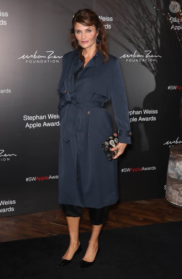 Helena Christensen au photocall de la soirée des "Stephen Weiss Apple Awards" à New York, le 24 octobre 2018.