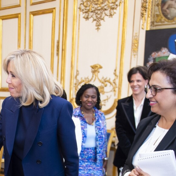 Brigitte Macron reçoit les 5 lauréates du "Prix international L'Oréal-Unesco pour les femmes et la science" au palais de l'Elysée à Paris le 11 mars 2019.