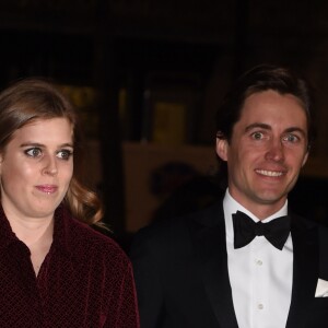 La princesse Beatrice d'York et son compagnon Edoardo Mapelli Mozzi ont pris part le 12 mars 2019 à Londres au gala de la National Portrait Gallery, sous le patronage de Kate Middleton. Il s'agissait de leur première apparition officielle en couple, six mois après le début de leur histoire d'amour.