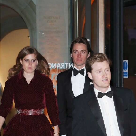 La princesse Beatrice d'York et son compagnon Edoardo Mapelli Mozzi ont pris part le 12 mars 2019 à Londres au gala de la National Portrait Gallery, sous le patronage de Kate Middleton. Il s'agissait de leur première apparition officielle en couple, six mois après le début de leur histoire d'amour.