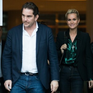 Sébastien Farran - Laeticia Hallyday sort des locaux de la chaine TF1 à Boulogne Billancourt le 19 octobre 2018.