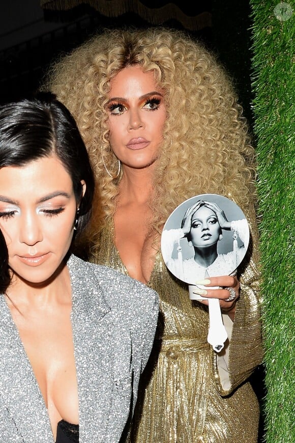 Khloe Kardashian et sa soeur Kourtney Kardashian à l'anniversaire de Diana Ross (75 ans) au club Warwick à Hollywood, Los Angeles, le 26 mars 2019.